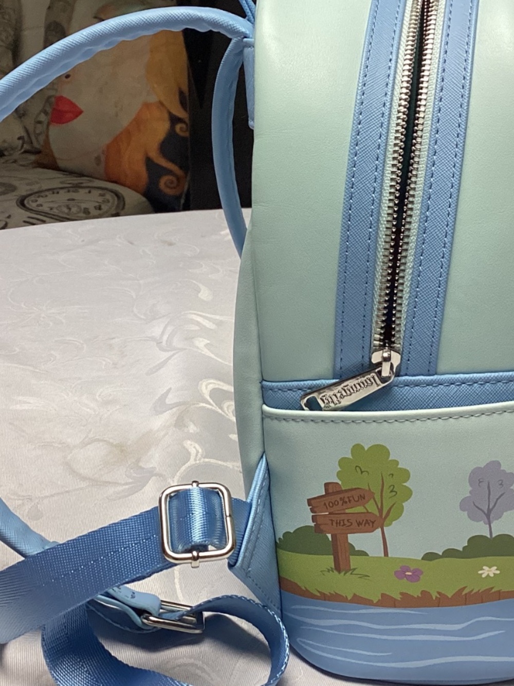 Loungefly Winnie the Pooh mini backpack. RETIRED RARE. UMBRELLA - Picture 11 of 11